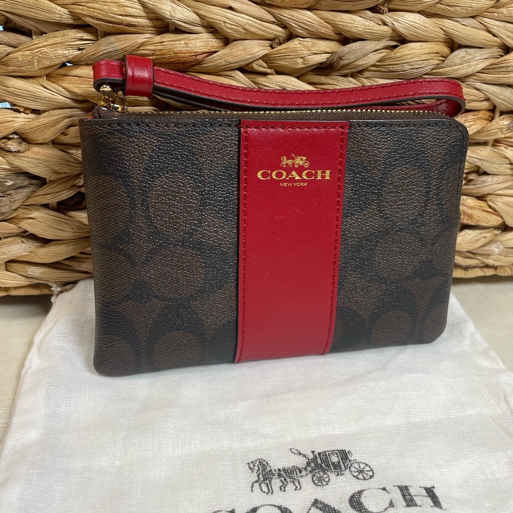 ‼️SPRING SALE Coach NWT Signature Brown and Red Wristlet - Picture 11 of 11